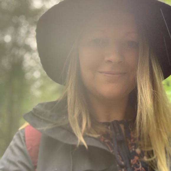 Meet your Posher, Anna - Picture 1 of 1